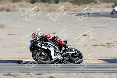 media/Nov-16-2025-Race Pace (Sun) [[8c5fa54630]]/Non Verified Riders (1st 20 Minutes)/4-Turn 16 (1116am)/